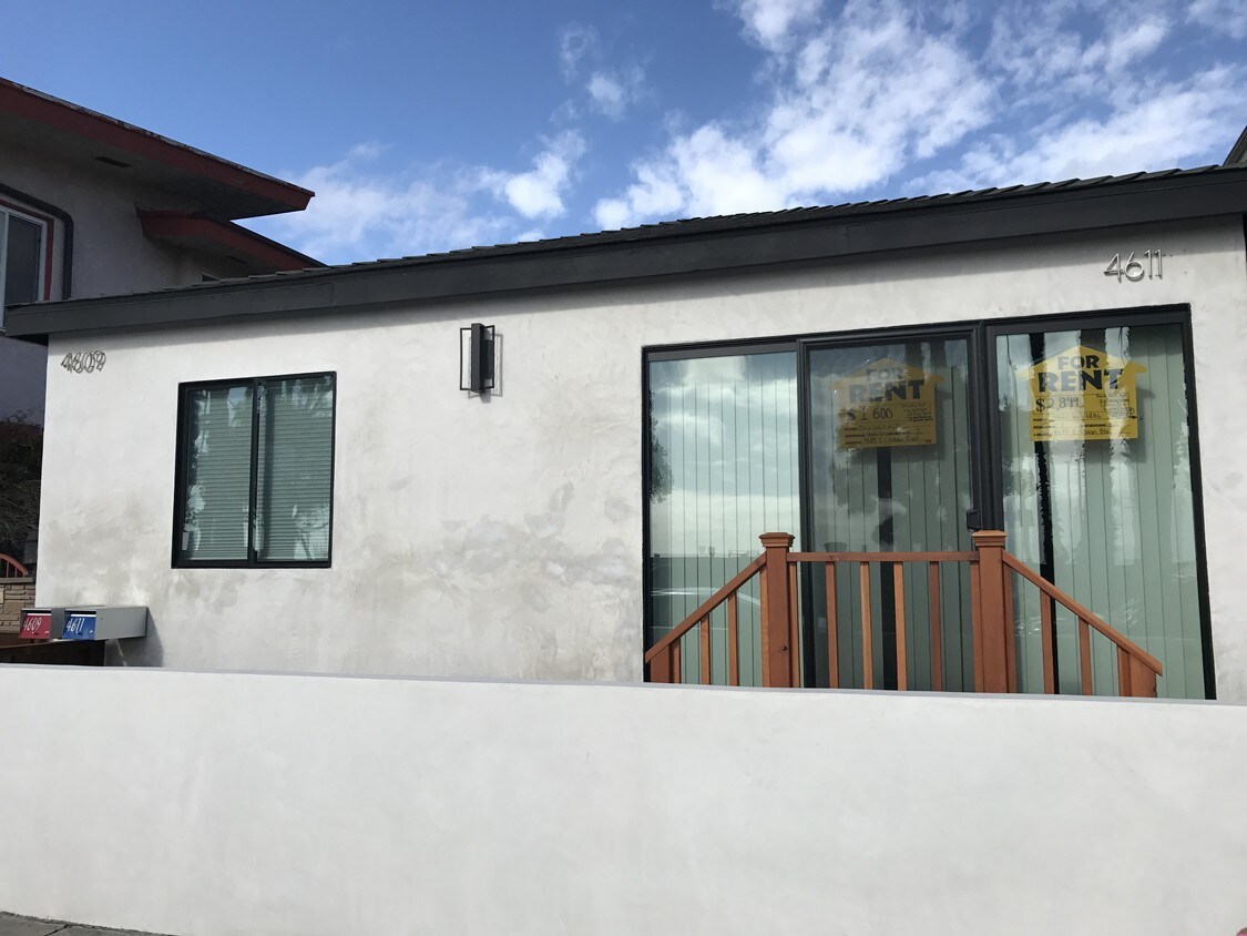 beach front - 4611 E Ocean Blvd