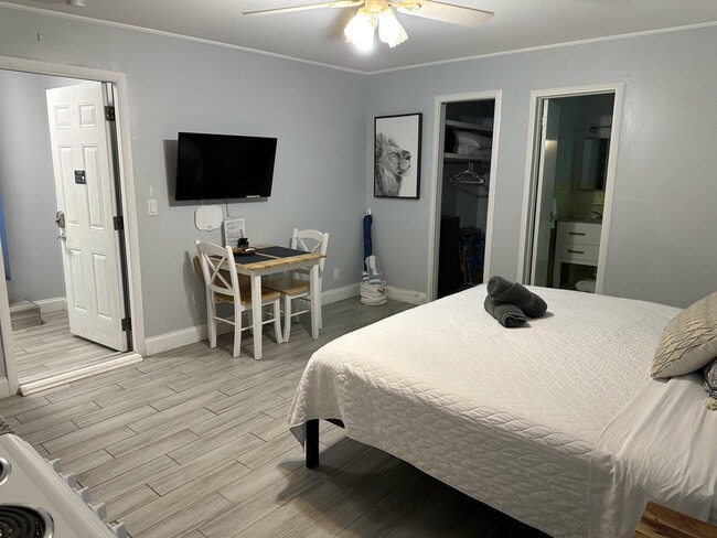 Building Photo - 1258 Beach Rd