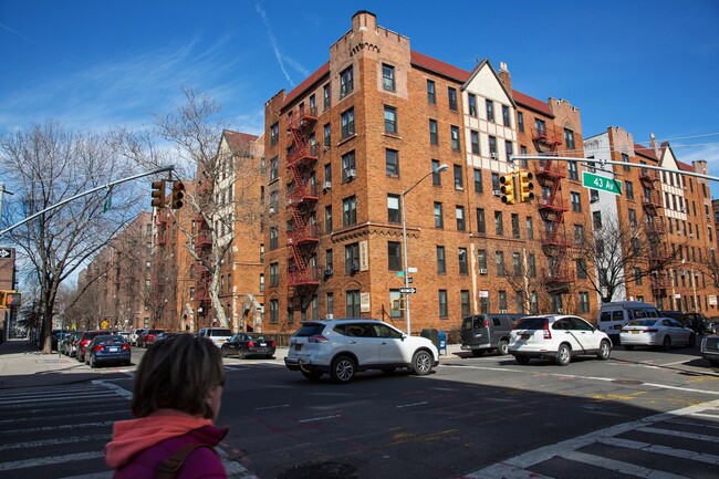 Building Photo - 41-41 41st St
