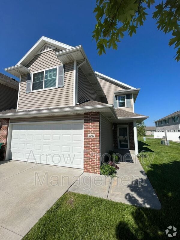 Building Photo - 6241 Windhaven Dr