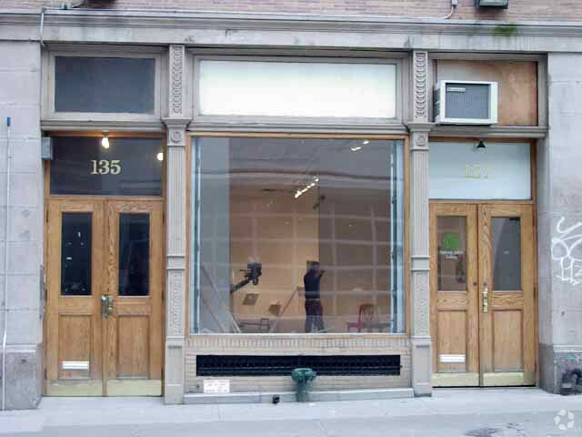 Building Photo - 135 Wooster St