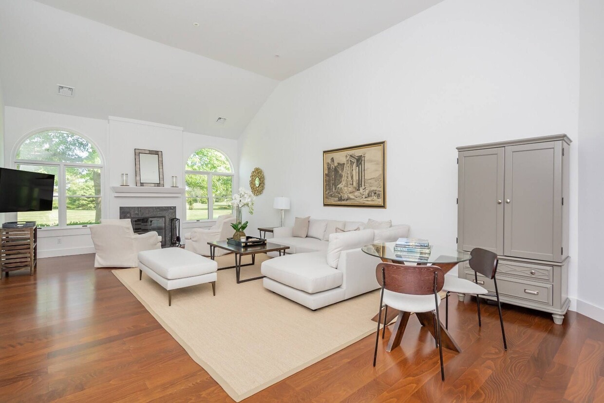Primary Photo - 125 St.Andrew Cir