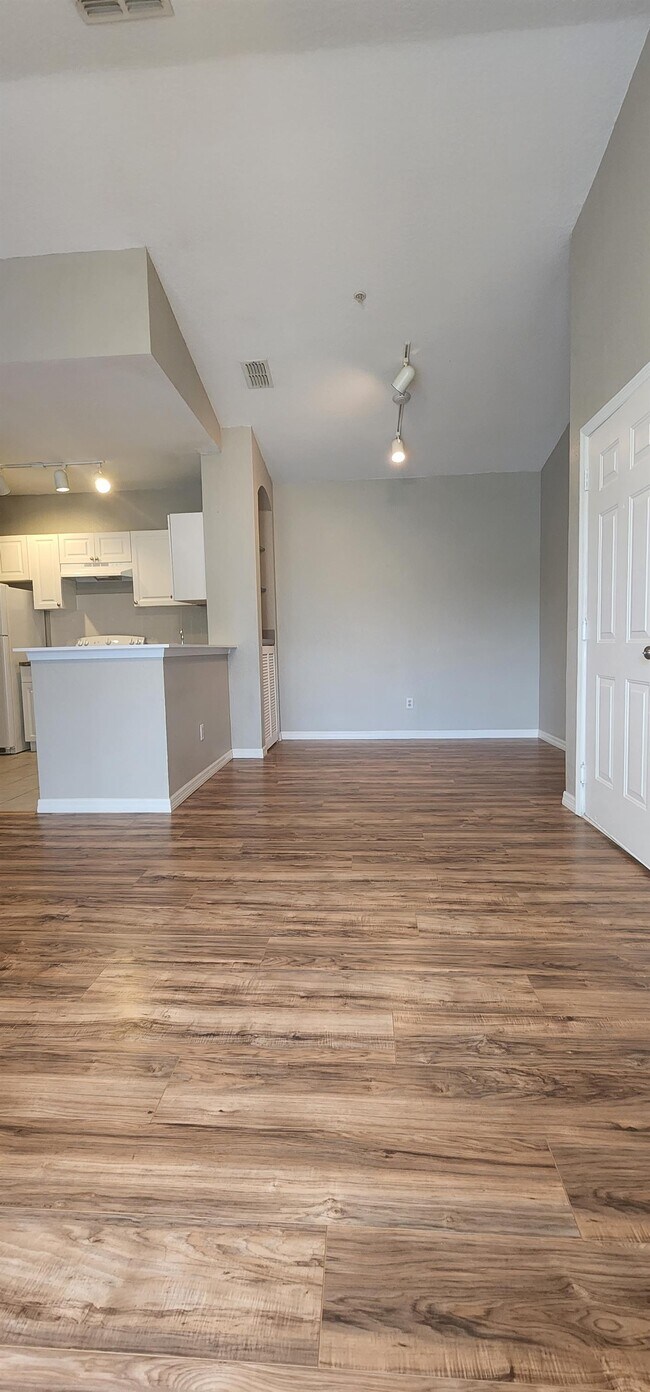 Foto del edificio - 2740 Maitland Crossing Way