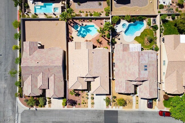 Foto del edificio - 11157 Sandy Grove Ave