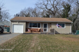 Building Photo - 336 Enterprise Dr