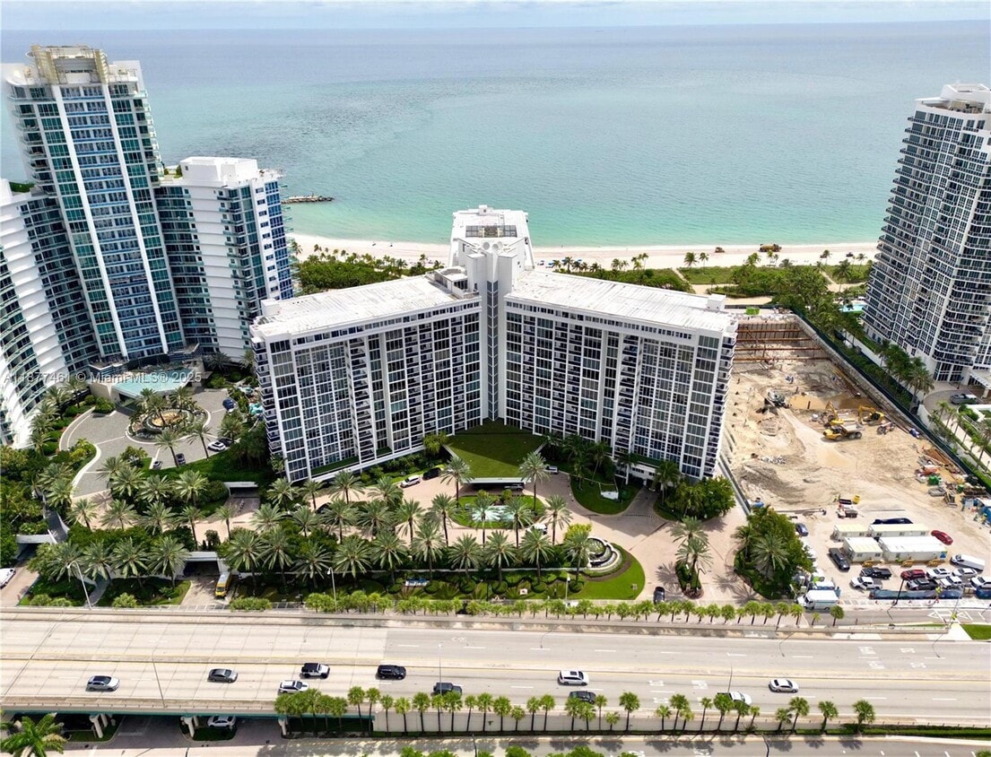 Foto principal - 10275 Collins Ave
