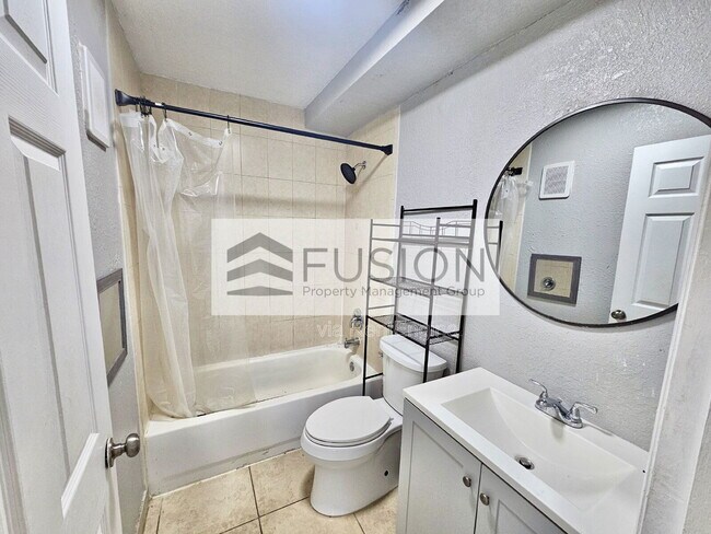 Foto del edificio - 400 NW 65th Ave