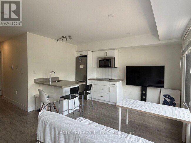 Photo du bâtiment - 1175 Dovercourt Rd