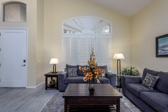 Building Photo - 6417 E Marilyn Rd