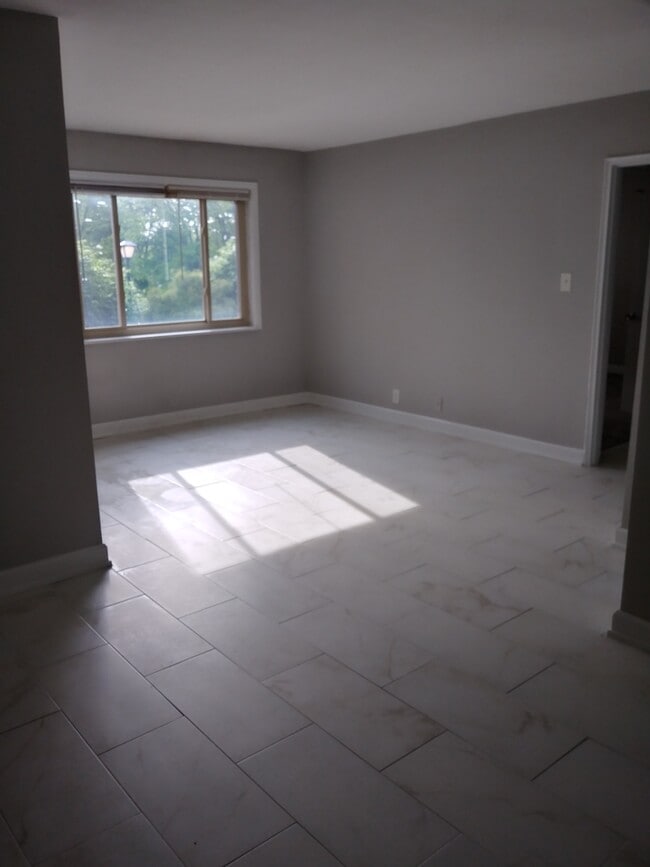 Building Photo - 2366 S Patterson Blvd