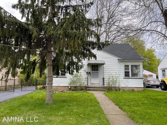 Building Photo - 3 br, 1 bath House - 61 Ashwood Dr