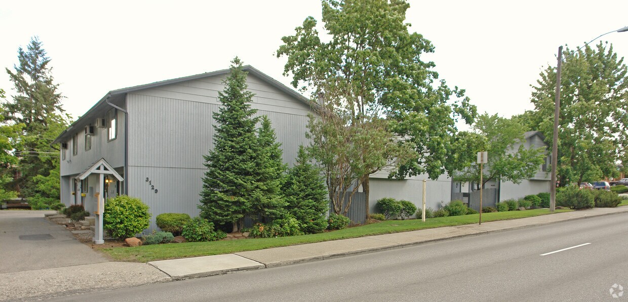 Primary Photo - 3123-3137 E 29th Ave