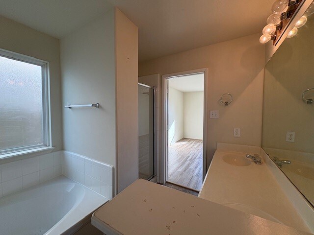 Foto del edificio - 2819 Back Bay Brook Trail