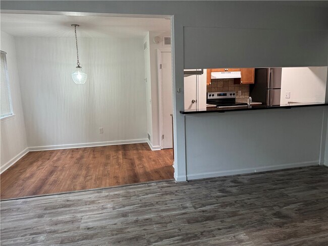 Foto del edificio - 136 Milrace Dr