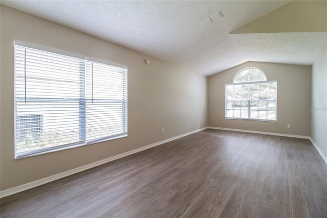 Foto del edificio - 2826 Delcrest Ct