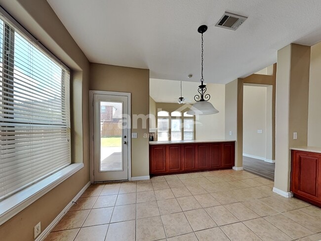 Building Photo - 8683 Dancliff Dr