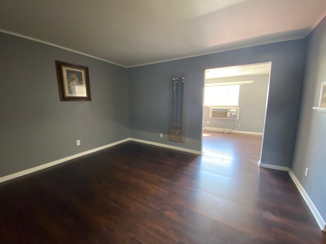 Foto principal - 5323 E 12th St