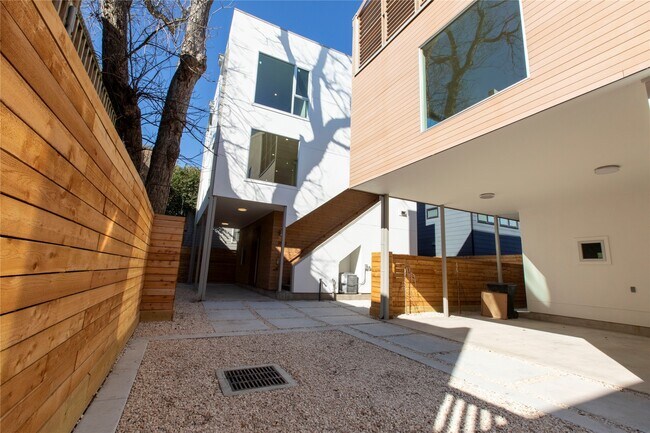 Foto del edificio - 3512 Mt Vernon St