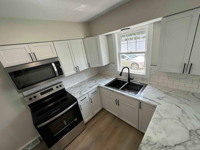 Foto del edificio - 407 W 65th St