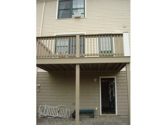Building Photo - 25 Village Dr