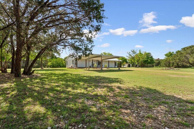 Building Photo - 7+ 3/2 home for lease in China Spring ISD