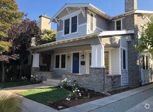 Building Photo - 927 Ramona St