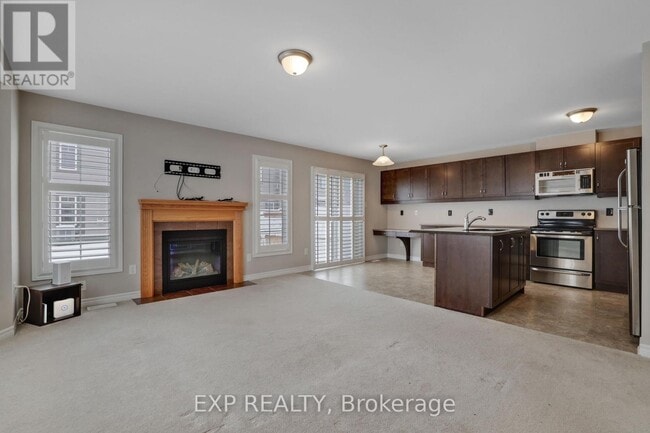 Building Photo - 701 Mayfly Cres