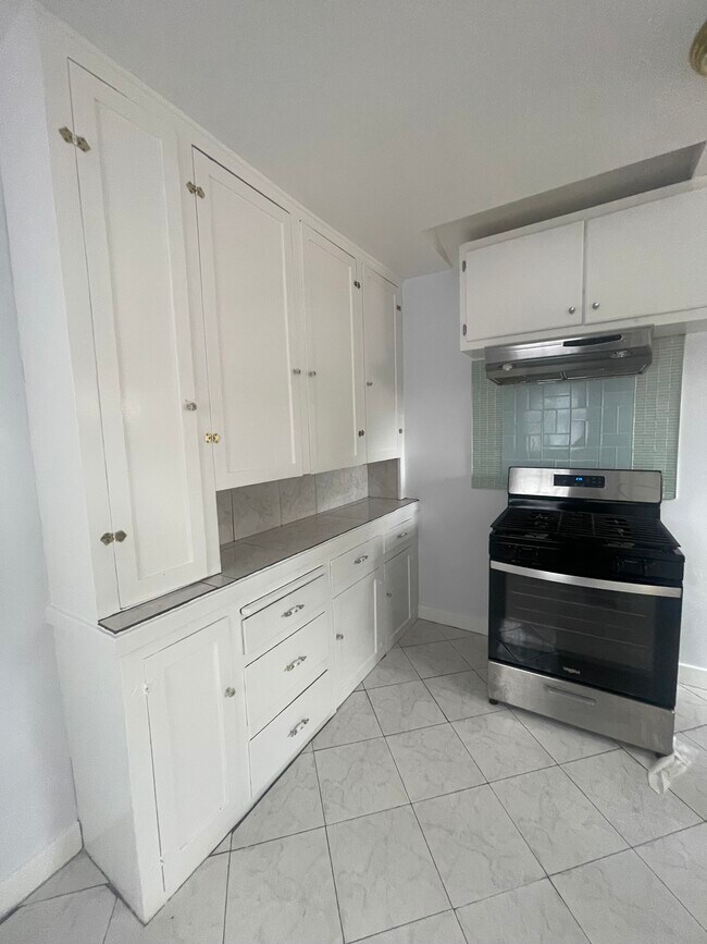 Foto del edificio - 3554 Arroyo Seco Ave