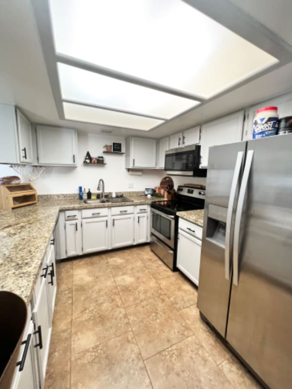 Foto del edificio - 5841 W Winchcomb Dr