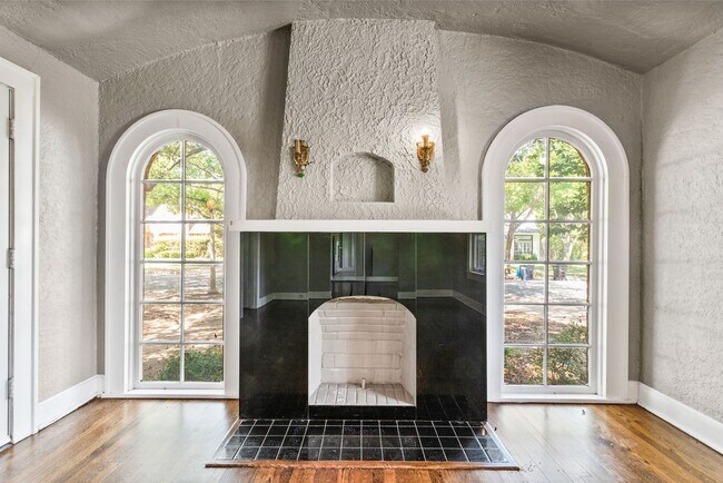 Foto del edificio - Fort Worth Gem Just Two Doors from TCU