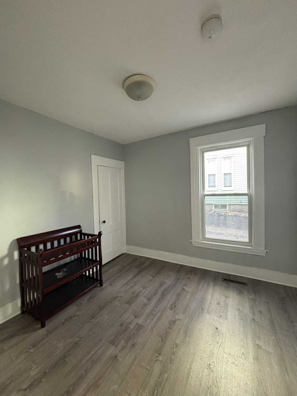 Building Photo - 281-283 Bridge St