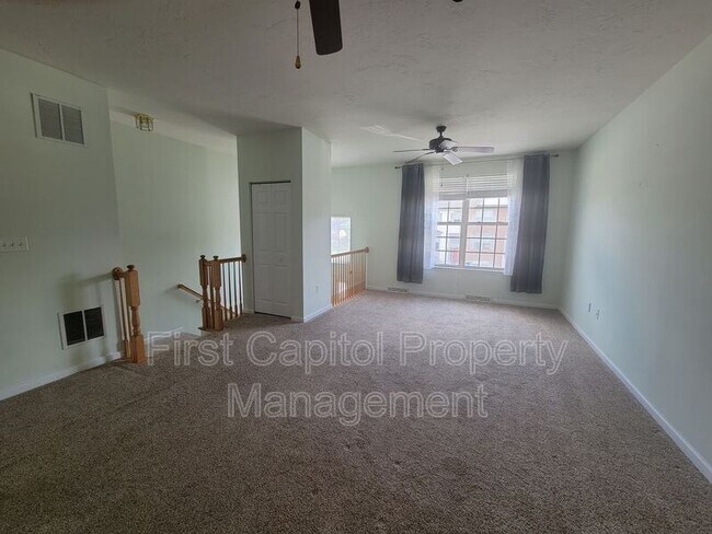 Building Photo - 1261 Wanda Dr