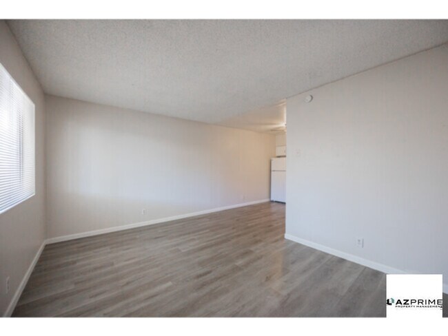 Building Photo - FIRST MONTH FREE RENT MOVE IN SPECIAL!  Introducing your New Oasis in this 2/1 Mesa 4-plex Unit!