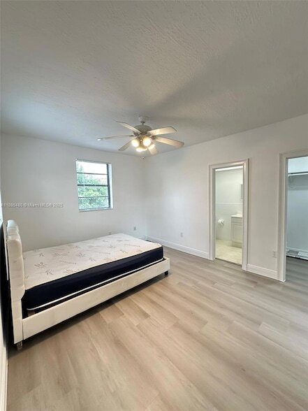 Foto del edificio - 312 SW 32nd Ave