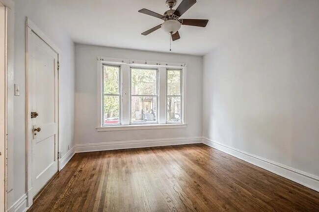 Foto del edificio - 1507 W Rosemont Ave