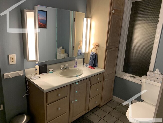 Photo - 1 bed with den in Watertown House