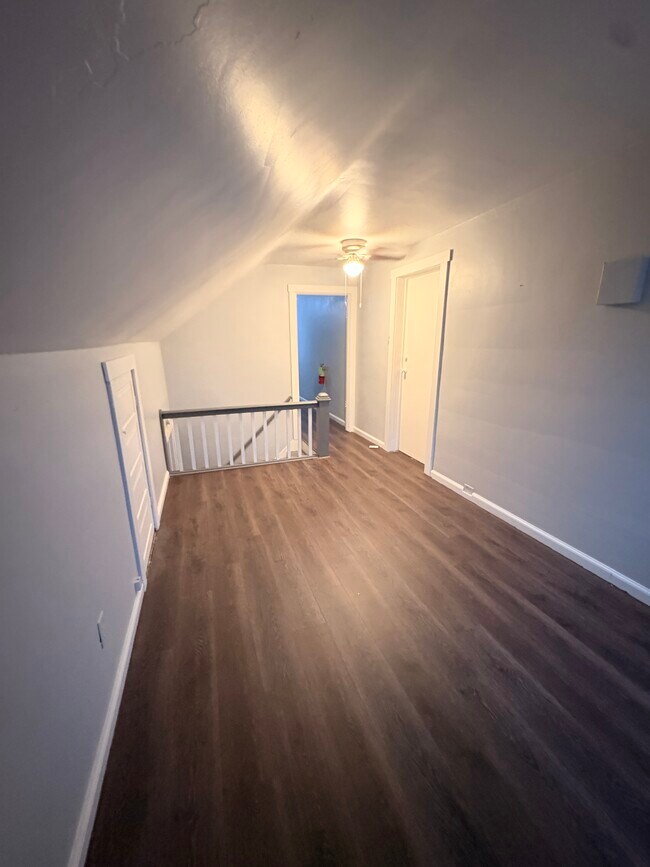 Foto del edificio - 1018 Bucknell Ave