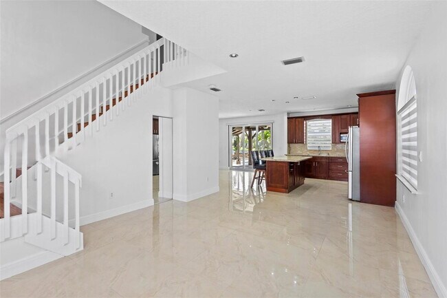 Foto del edificio - 15835 NW 7th St