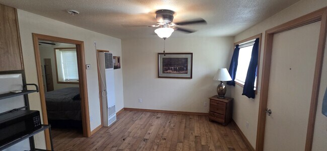 Foto del edificio - 1150 E Jackson St