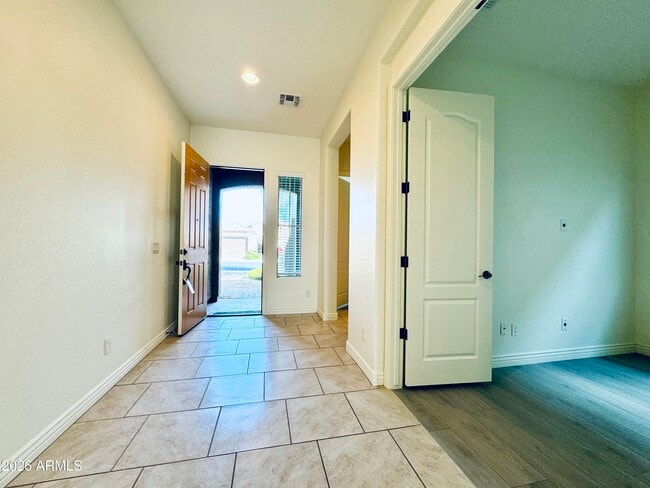 Foto del edificio - 3039 E Mahogany Pl