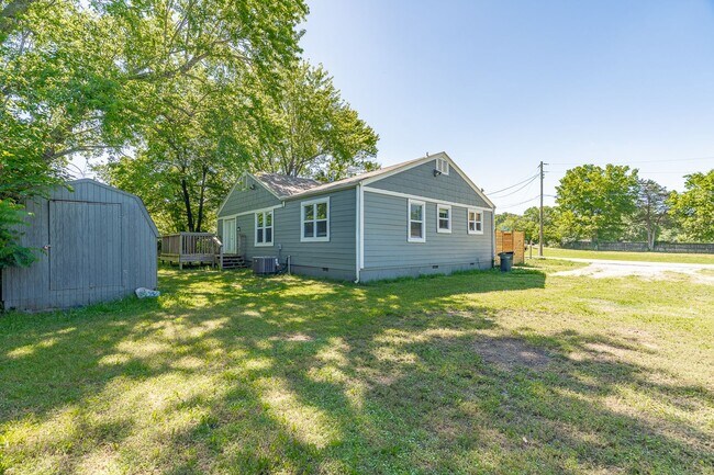 Foto del edificio - Fully Updated South Fay Home Near I-49! MU...