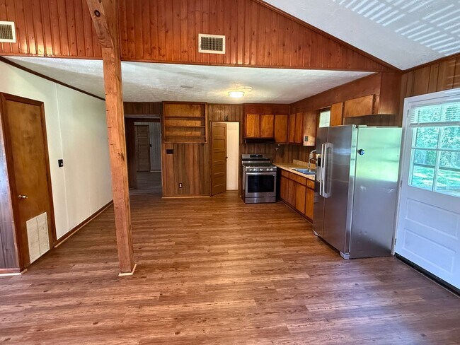 Building Photo - Goose Nest Properties-4501/4511 Martha Ber...