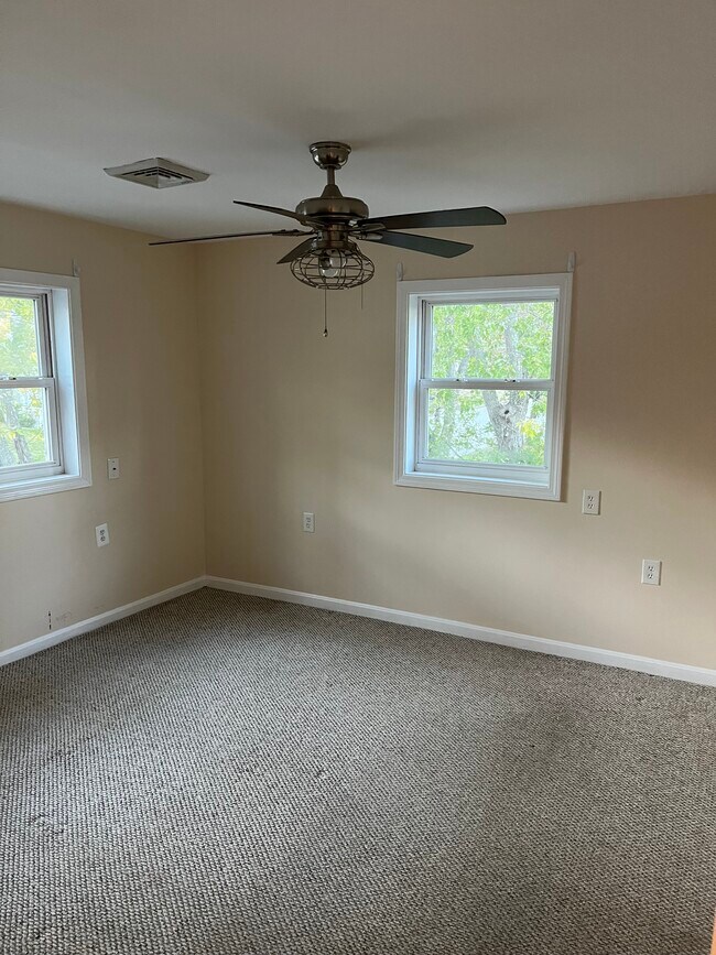 BR 2 - 80 Greenwood Ct