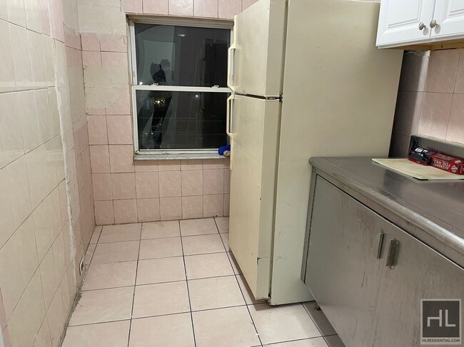 Foto del edificio - XXL ROOM FOR RENT  NEWKIRK AVENUE PRIME DI...