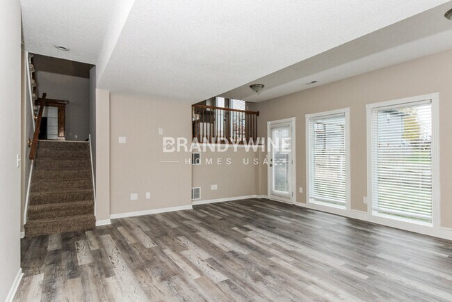 Building Photo - 1147 Blue Bird Ln