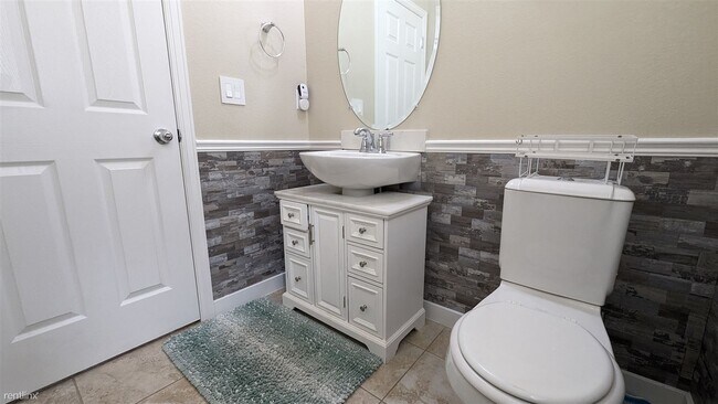 Building Photo - 3 br, 3.5 bath House - 15674 East Otero Ci...