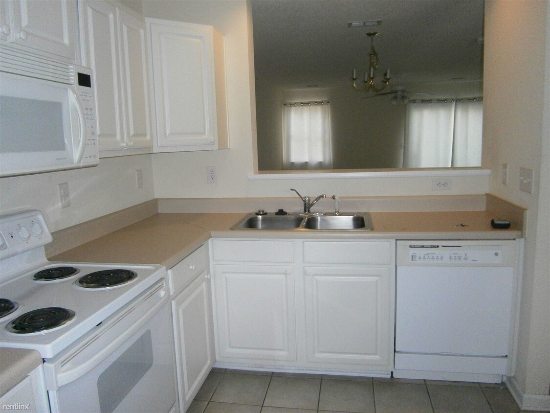 Building Photo - 2 br, 2.5 bath Townhome - 1733 Pergola Pl.