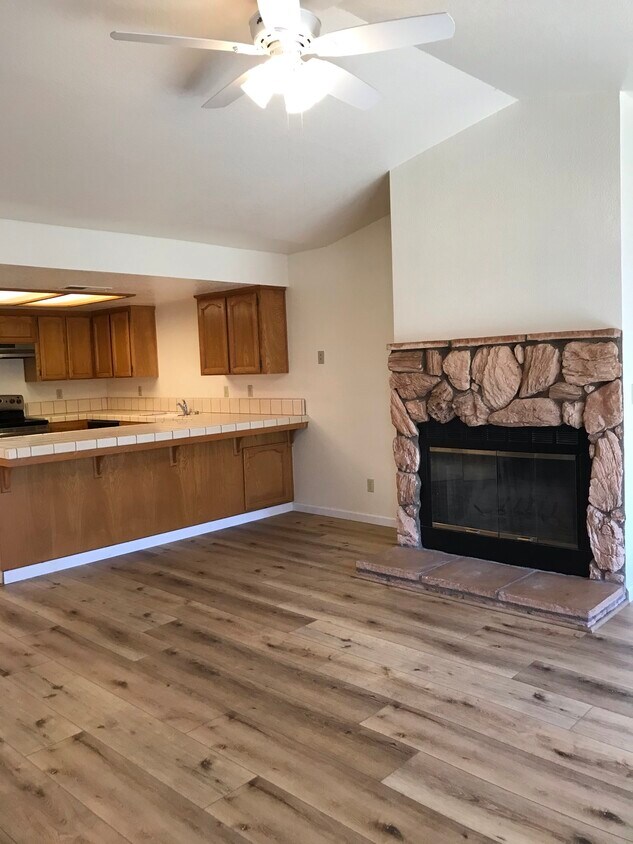 49400 River Park Rd Unit 55, Oakhurst, CA 93644 Condo for Rent in