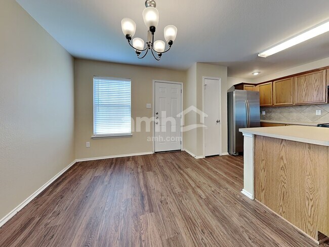 Building Photo - 210 Dartmouth Dr