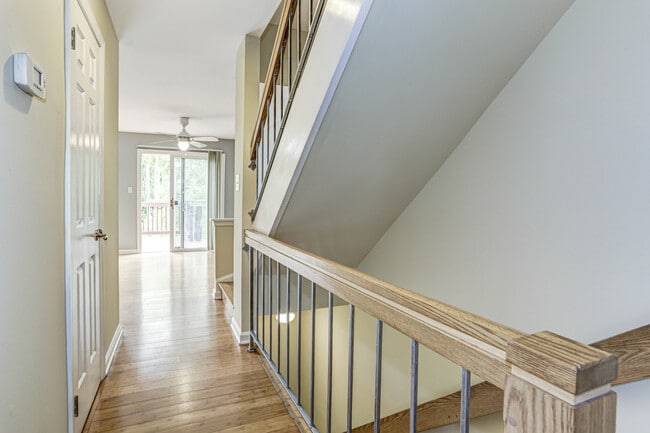 Building Photo - 2021 Hickory Hill Ln
